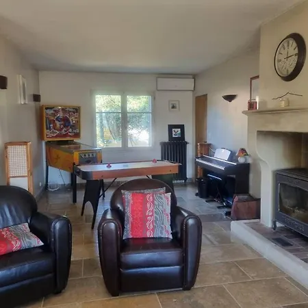 Entiere Avec Piscine Villa